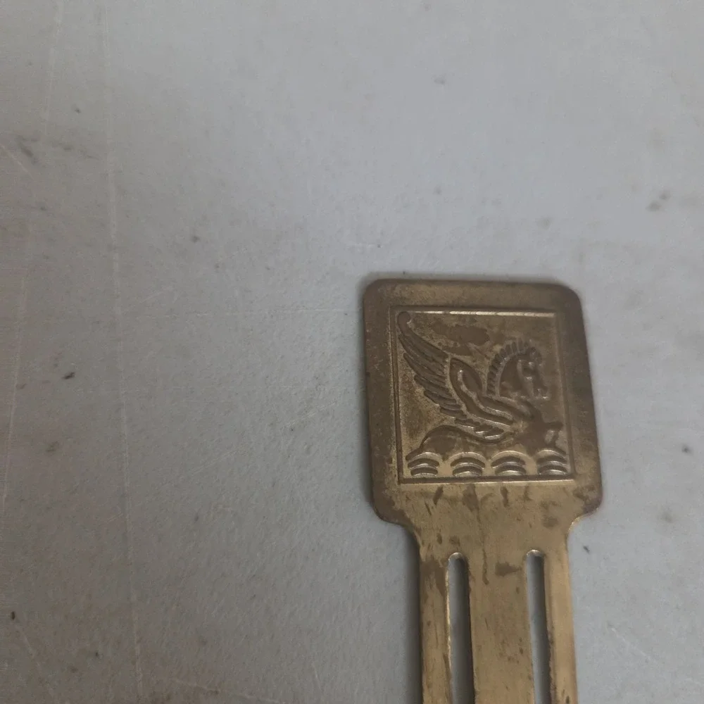 Pegasus Flying Horse Small Gold Tone Vintage Metal Paper Clip Book Marker 3in
